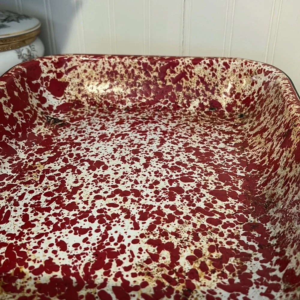 Vintage red white enamelware speckled casserole dish pan 13” x 10”